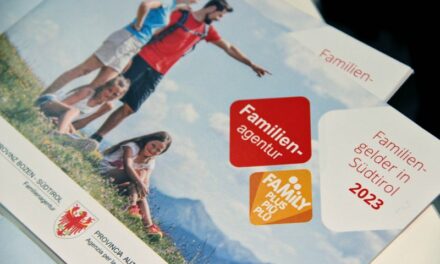 Broschüre „Familiengelder in Südtirol“