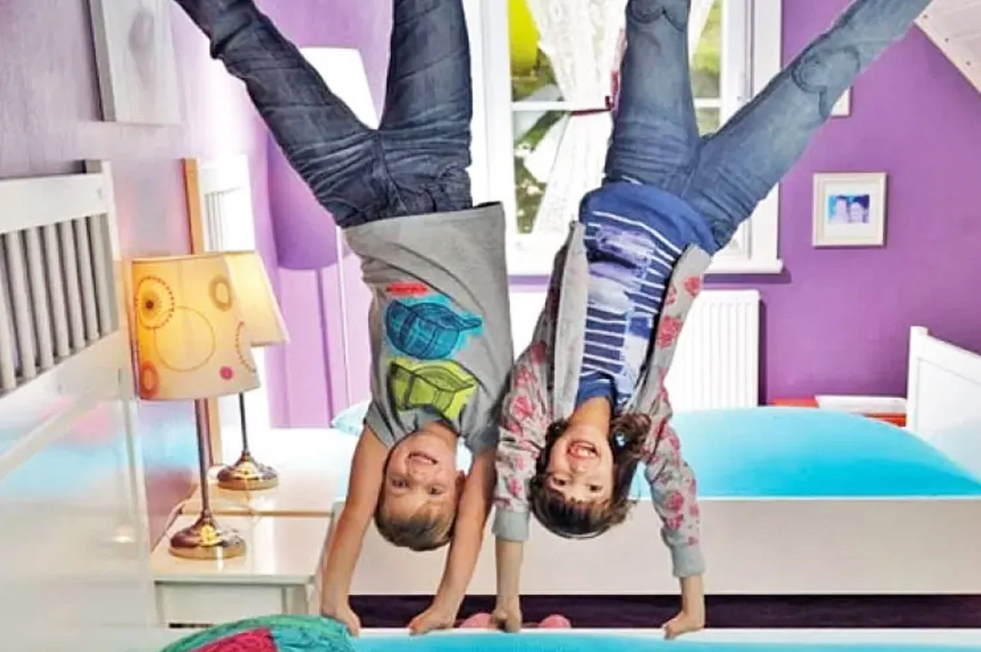 Tagesausflug zum "Haus steht Kopf" und Dinoland